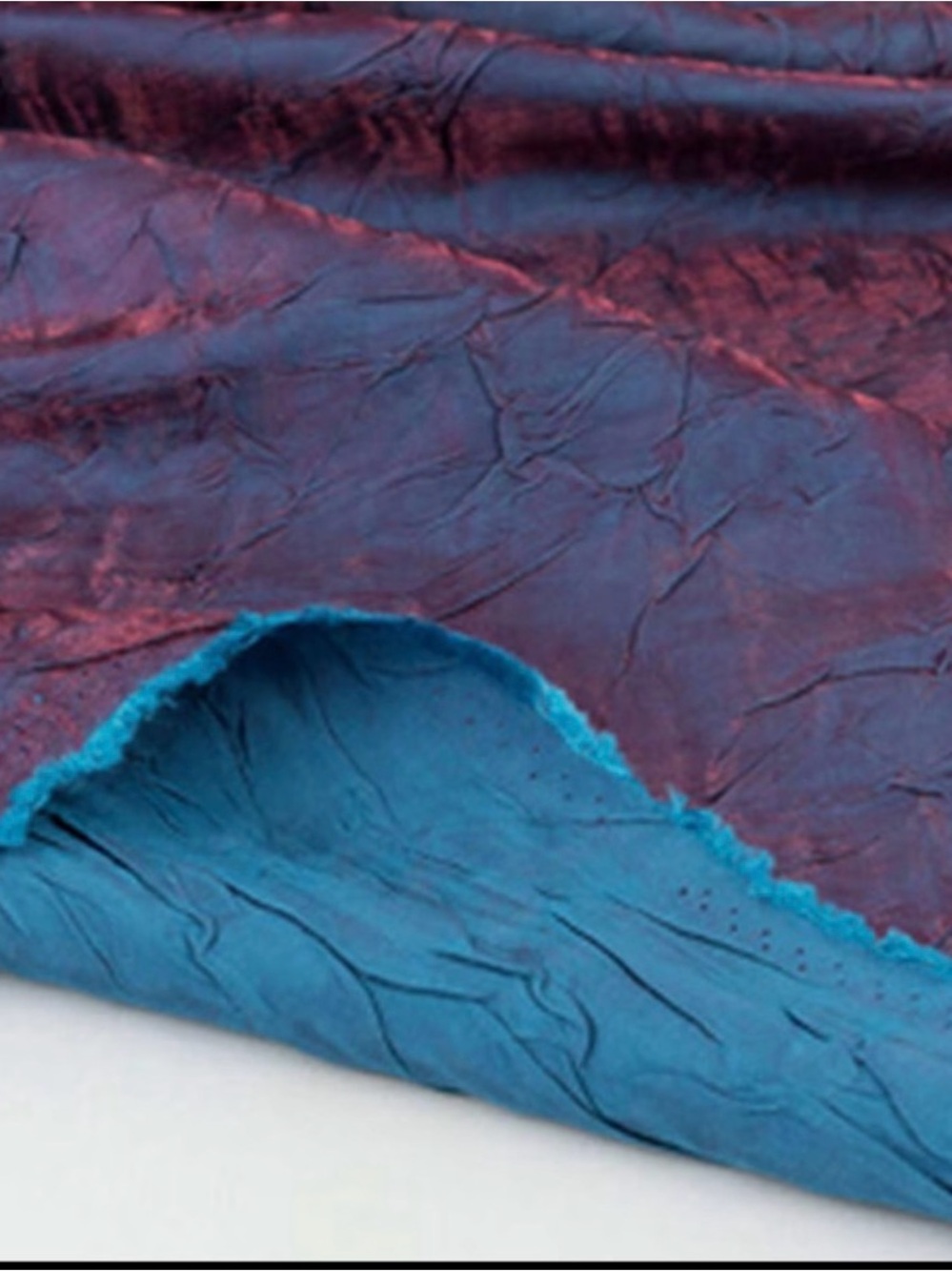 Luxurious metallic reversible crinkled fabric